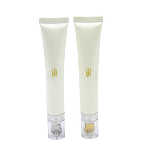 OEM Heißer Verkauf 25 ml D19 PE Soft Tube Zinklegierung Massage Applikator für Lippenstift Sonnenschutz Reiniger Augencreme Verpackung